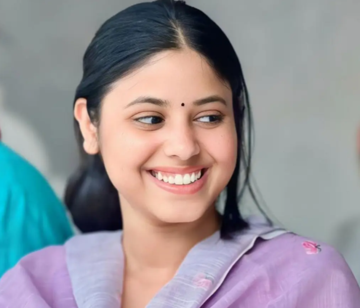 Career Of Priya Saroj